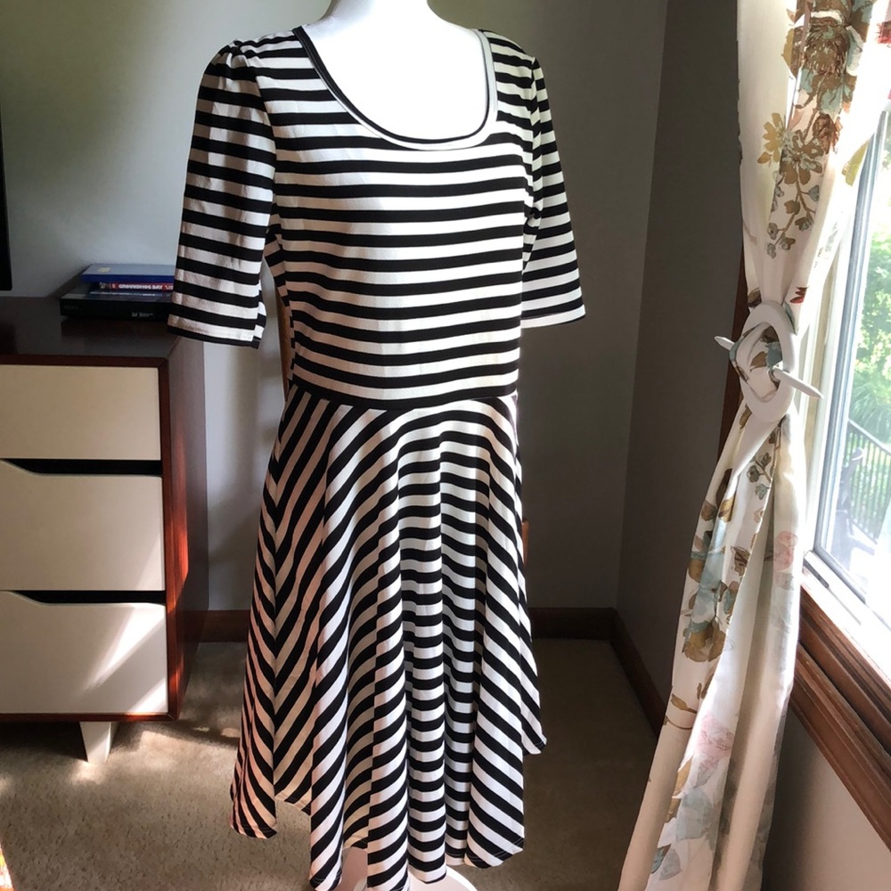 Lularoe Amelia dress